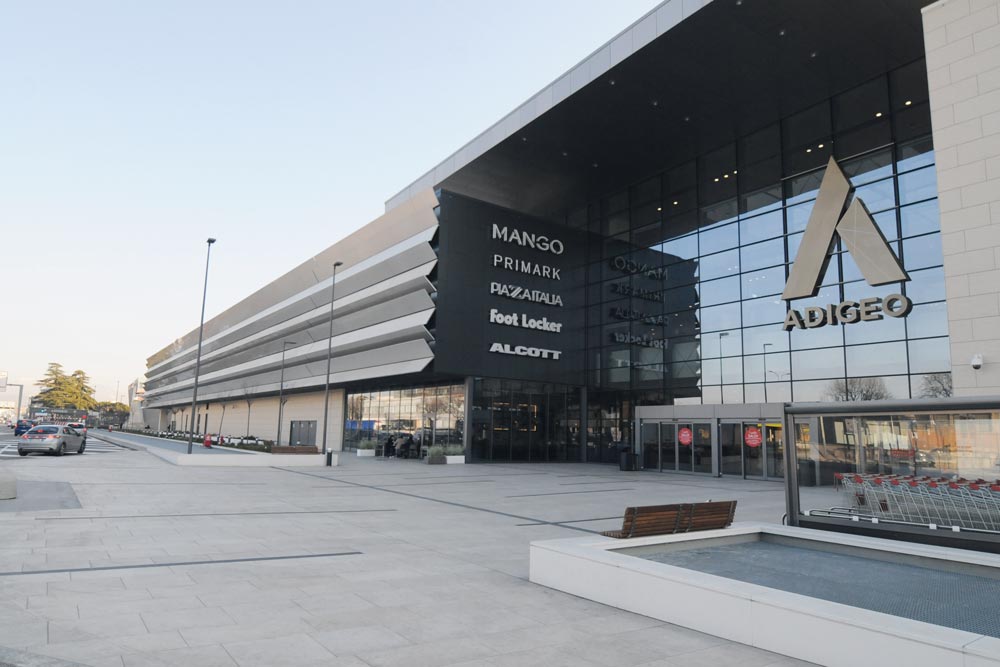 Centro Commerciale Adigeo - Verona (VR) Italia